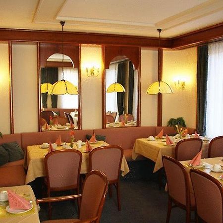 Hotel Am Schelztor Esslingen am Neckar Esterno foto