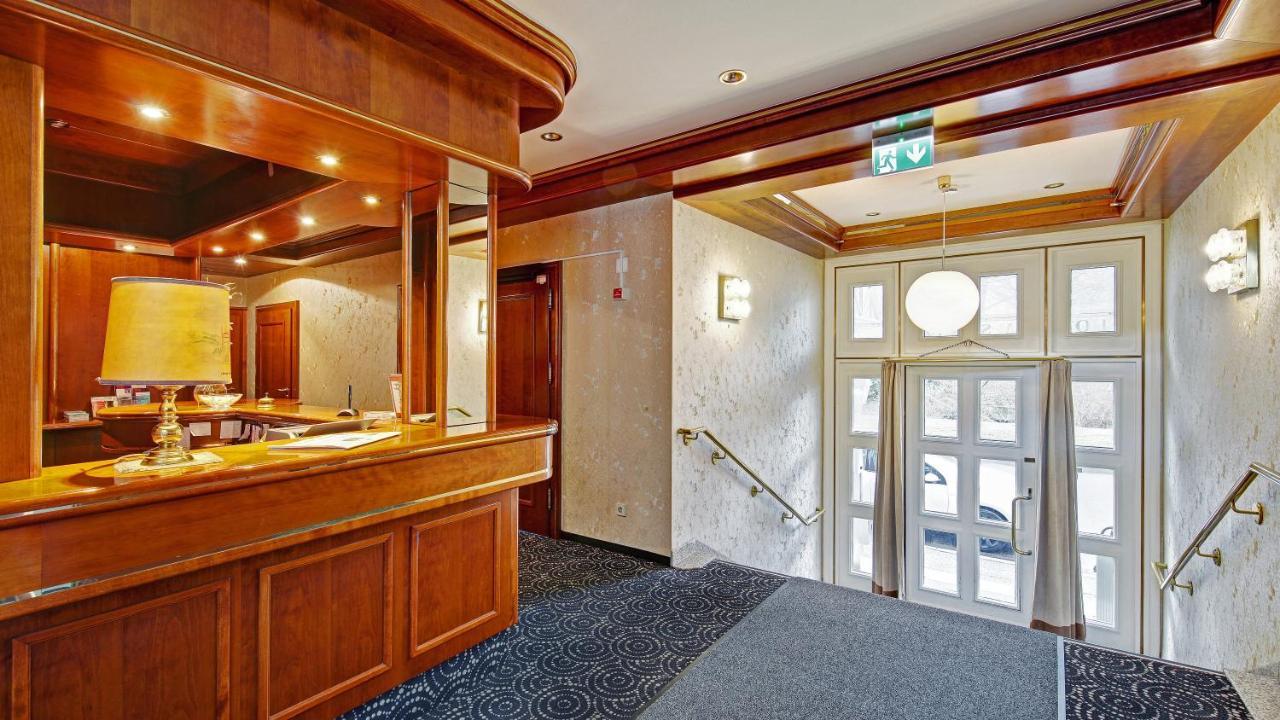 Hotel Am Schelztor Esslingen am Neckar Esterno foto